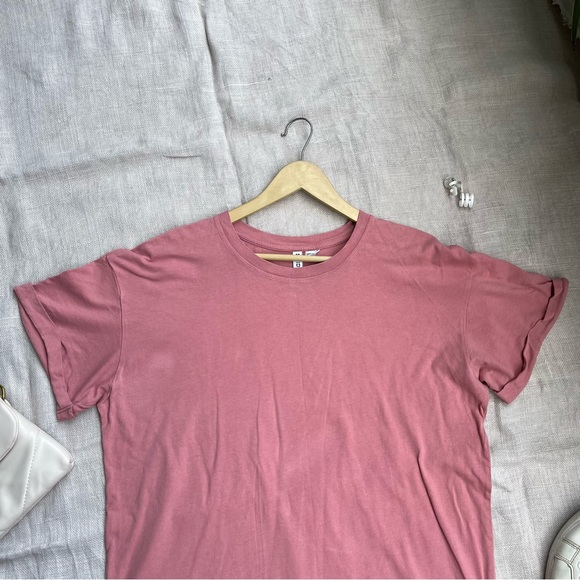 SOLD ❌ H&M Onion Pink Tee - Picture 2 of 3